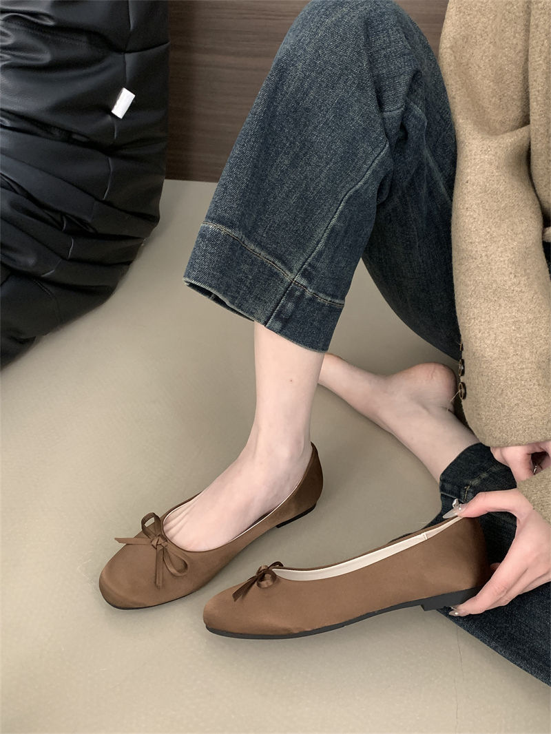 B551 브라운