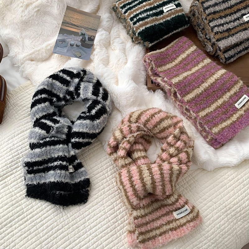 Bufandas de invierno femeninas de alta calidad 2025 nuevos inros de color contrastante rayas gruesas calentamiento de punto calentamiento del collar