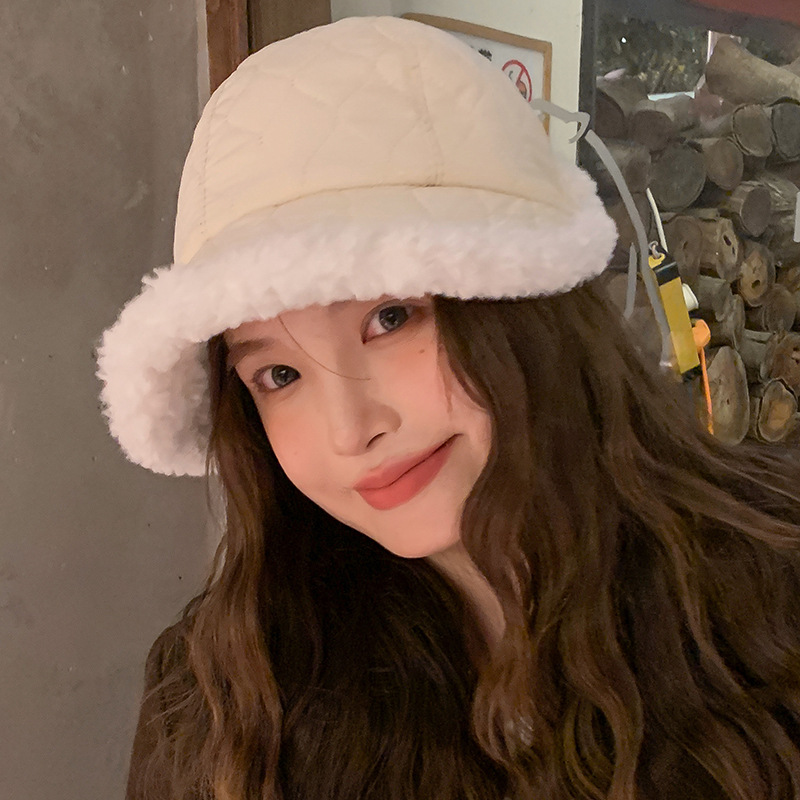 Chapeau en poils d'agneau pour femmes, chapeau chaud de cyclisme, défilé de mode, visage, petit duvet, langue de canard, en Stock, nouvelle collection automne et hiver_voghion.com