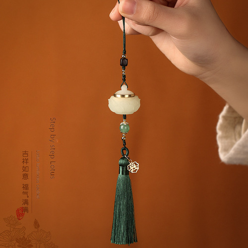 Portable Aroma Night-Luminous Lotus Sachet with Tassel Phone Chain Pendant, Chinese Vintage Style Personalized Locket for Hanfu Collar