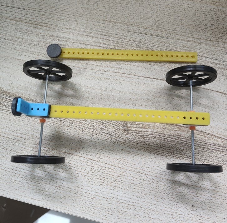 Coche magnético No. 4