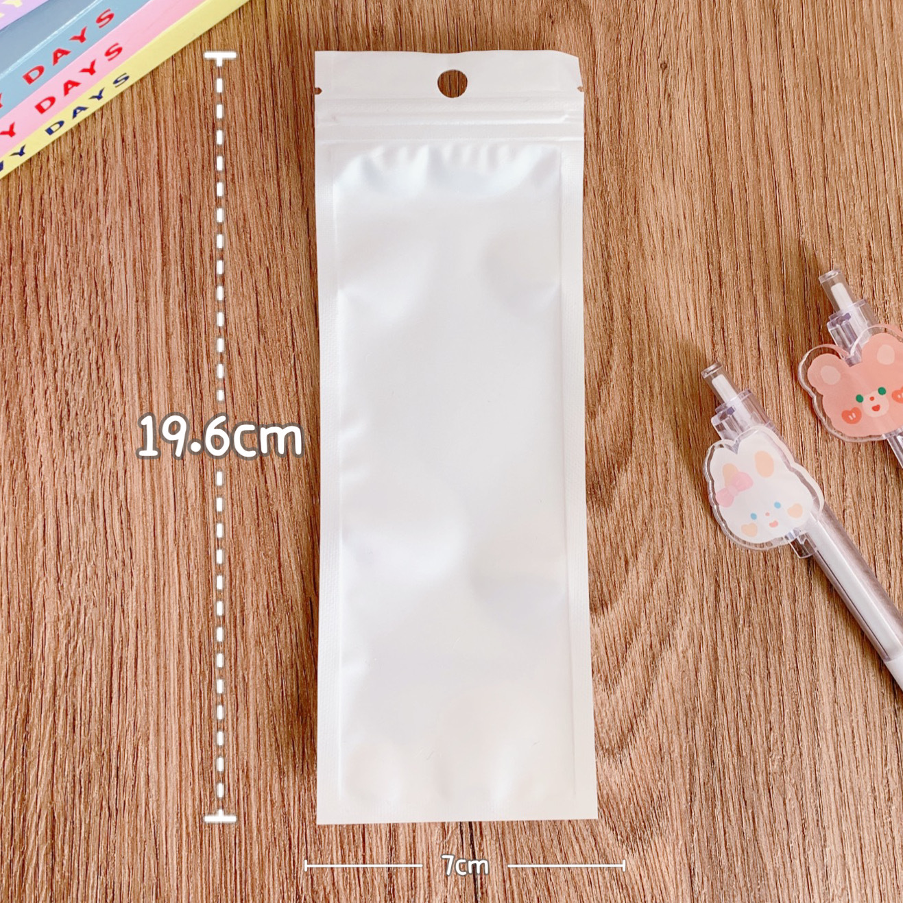 New Hanging Size Sealing Pocket Pearlescent Storage Bagpicture5