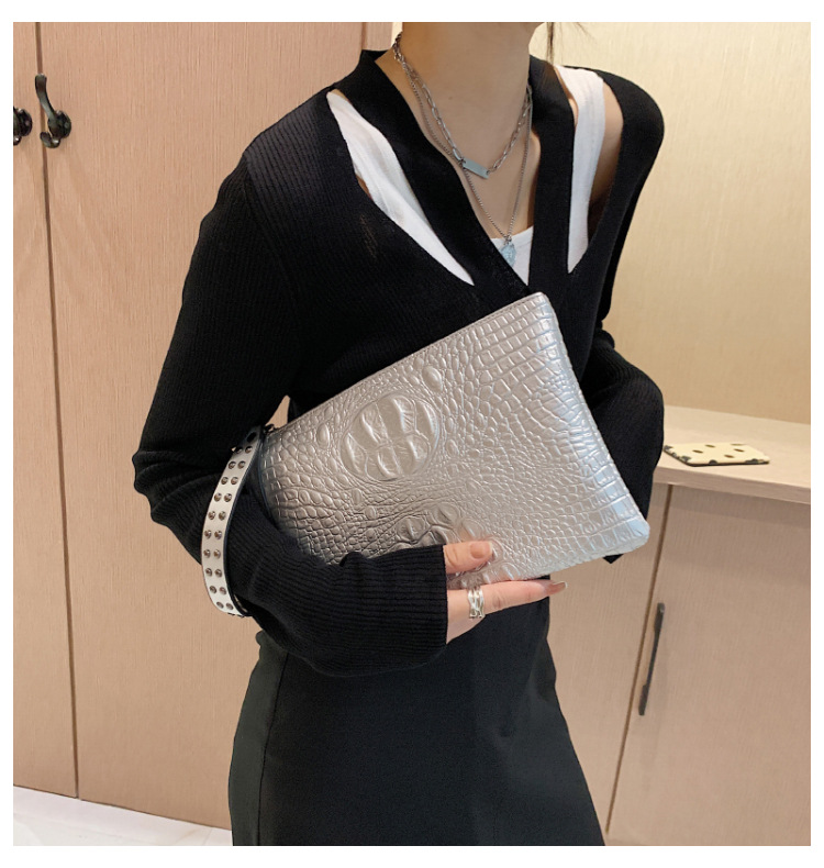 Women's Medium Pu Leather Solid Color Business Zipper Clutch Bag display picture 5