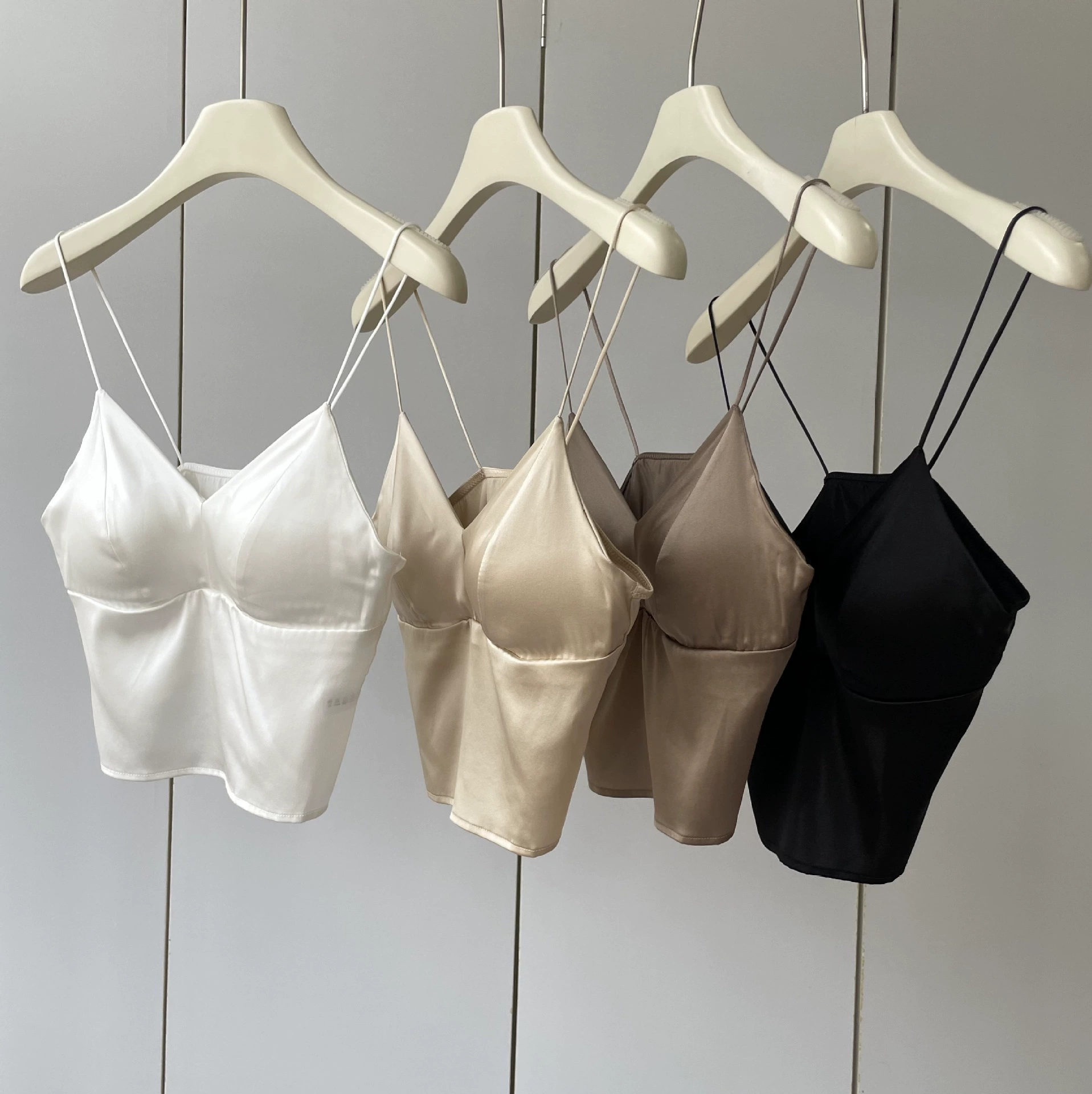 1 Silk wireless bra, comfortable straps, underwear, lifting effect