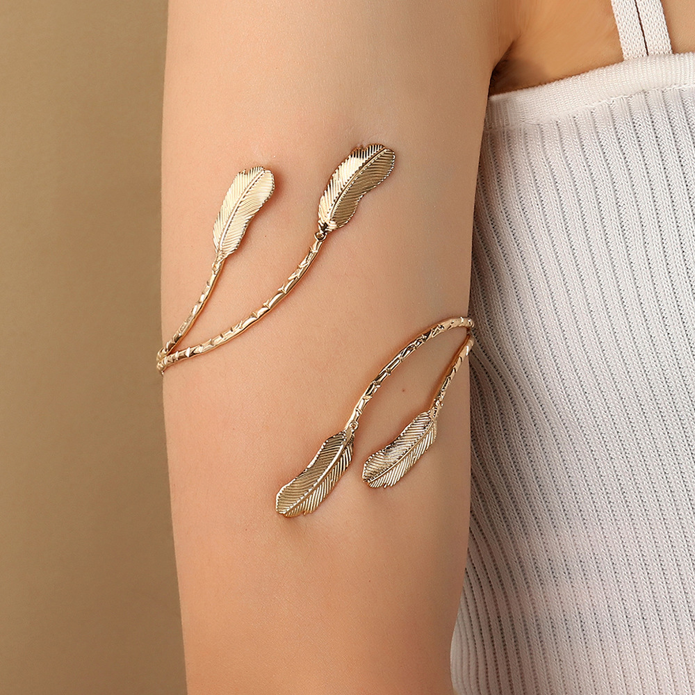 24g Weight Alloy Pendant Material No Inlaid Inlay Material arm bracelet Classification Alloy Chain Material Anniversary, Business, Travel Occasion Alloy Material Geometric Pattern All Seasons Season Women'S Gender Fashion Style Fashion Hollow Geometric Pattern Butterfly Leaf Alloy Bracelet 4