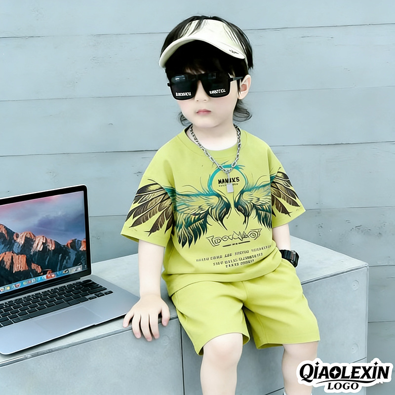 (Cool Mesh) Boys' Fashionable Summer Short-Sleeved Gradient Quick-Drying Sports Suit Two-Piece Set (Polyester)