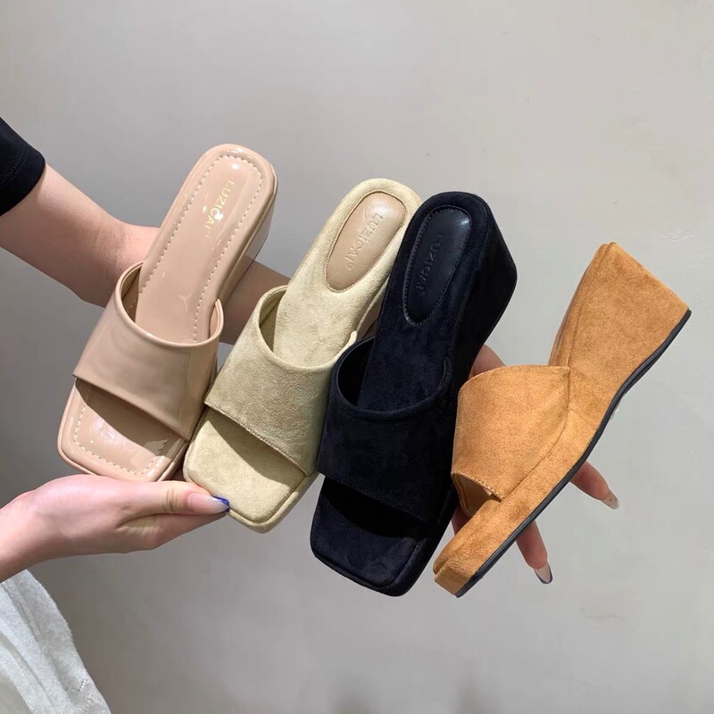 Summer retro open-toe wedge heel versatile women's high-heeled sandals, popular casual women's outdoor chunky heel shoes Summer retro open-toe wedge heel versatile women's high-heeled sandals, popular casual women's outdoor chunky heel shoes