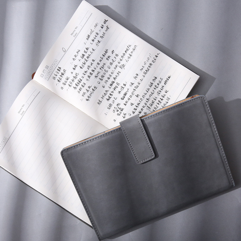 シンプルa 5ノートは軒より厚い文芸の精巧で柔らかい顔の皮の手帳の日記の本の大学生が抜粋して読みます。|undefined
