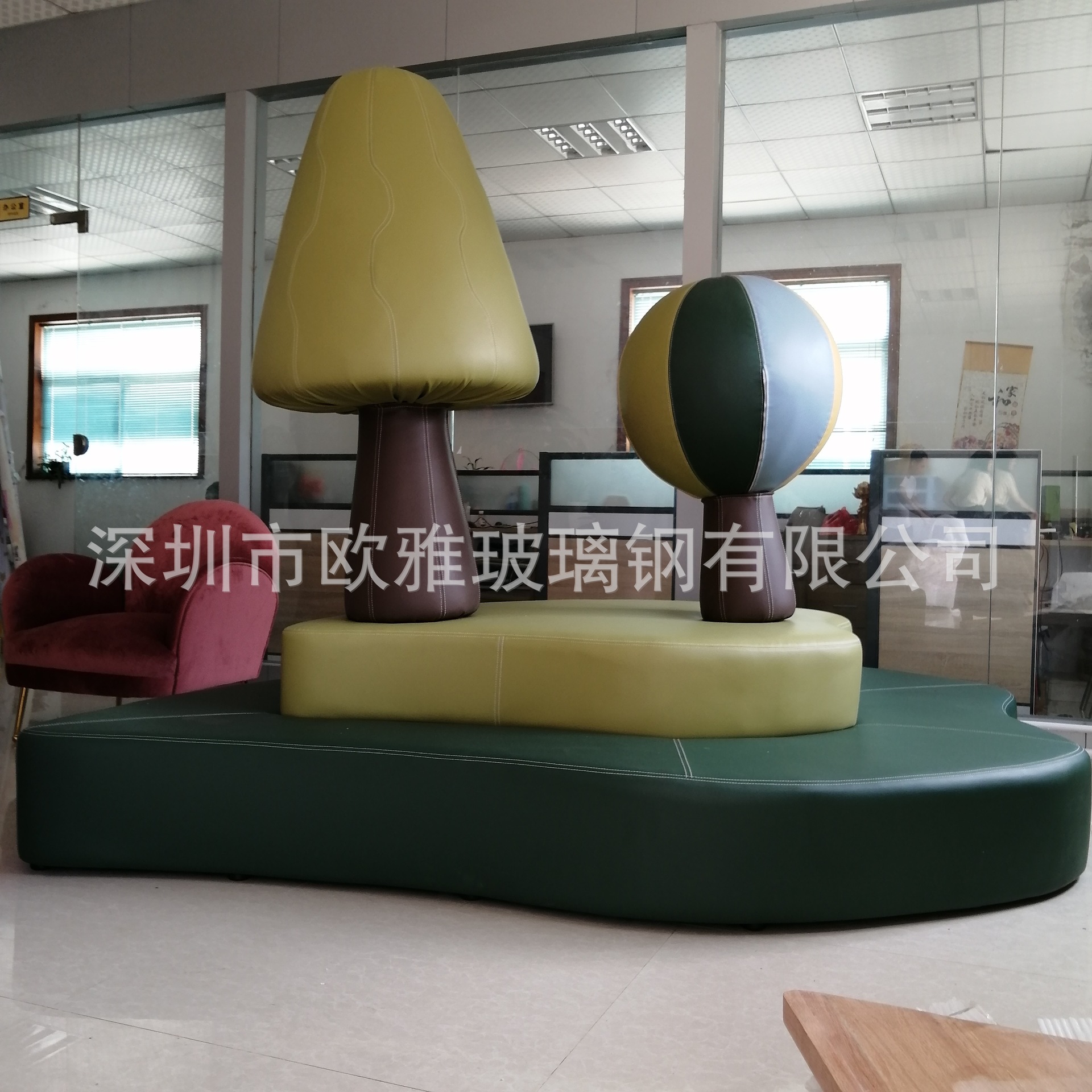 动物造型玻璃钢登子 卡通人物造型玻璃钢椅登 商业美陈玻璃钢登子