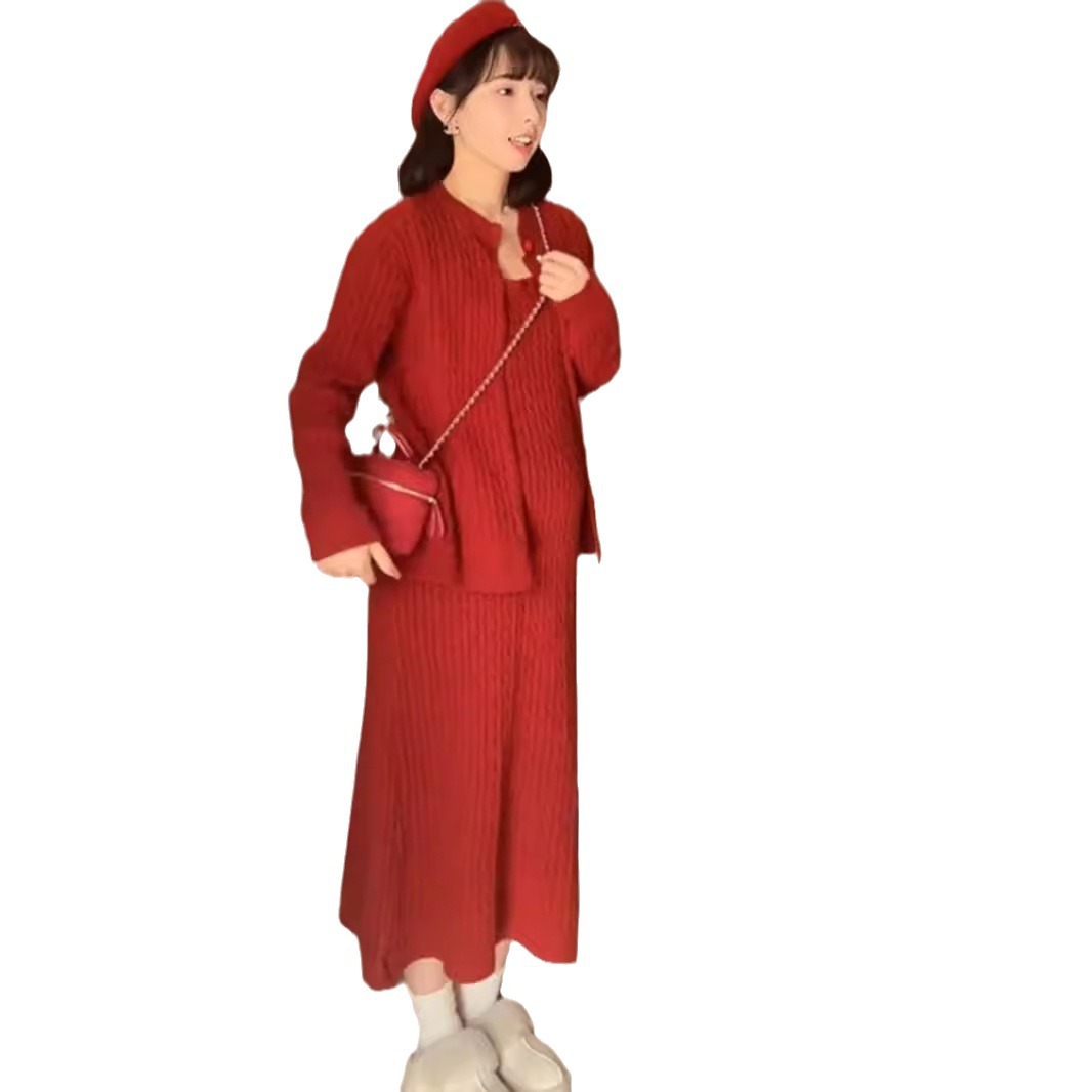 マタニティウェア2025秋冬スリムフィットクラシック刺繍入りツイストデザインミドル丈ワンピース2点セット赤とグレー