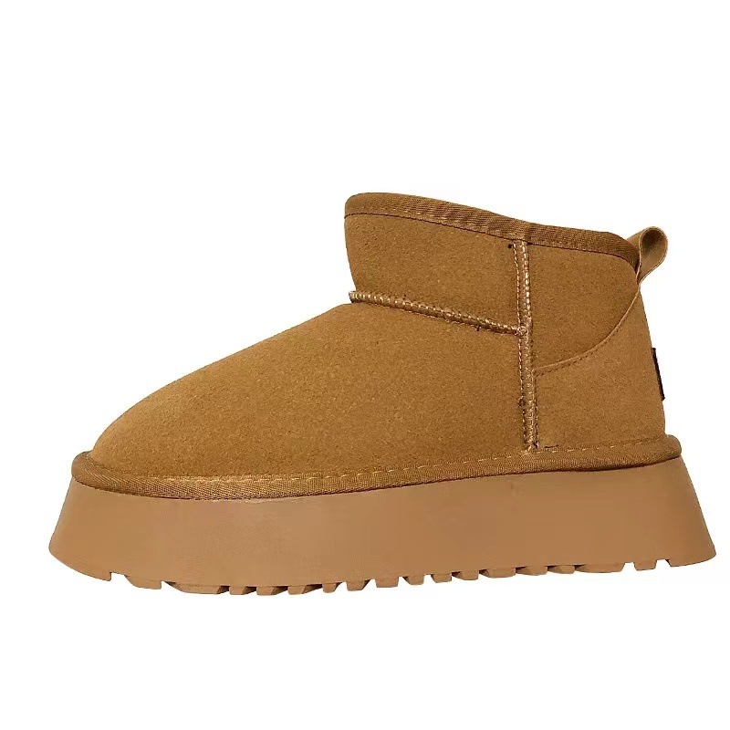 Botas antiesquí de suela gruesa para mujeres 2024, nuevos zapatos de pan calientes de invierno con un pedazo y zapatos de algodón grueso