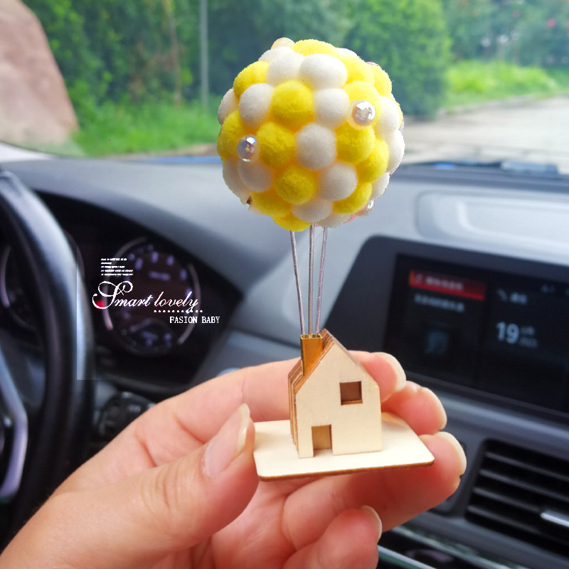 Adornos de coche Flying House Globo Coche Chica Corazón Peluche Lindo Interior Accesorios Adornos Globos Creativos Red de Internet
