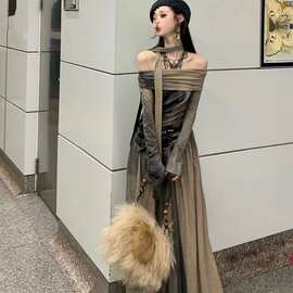 复古印花一字肩喇叭长袖连衣裙女小众高腰气质伞裙长裙