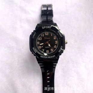 2023�¿�r���\���ֱ����e����С��Ů���ǙCе����ʿʯӢ�����l