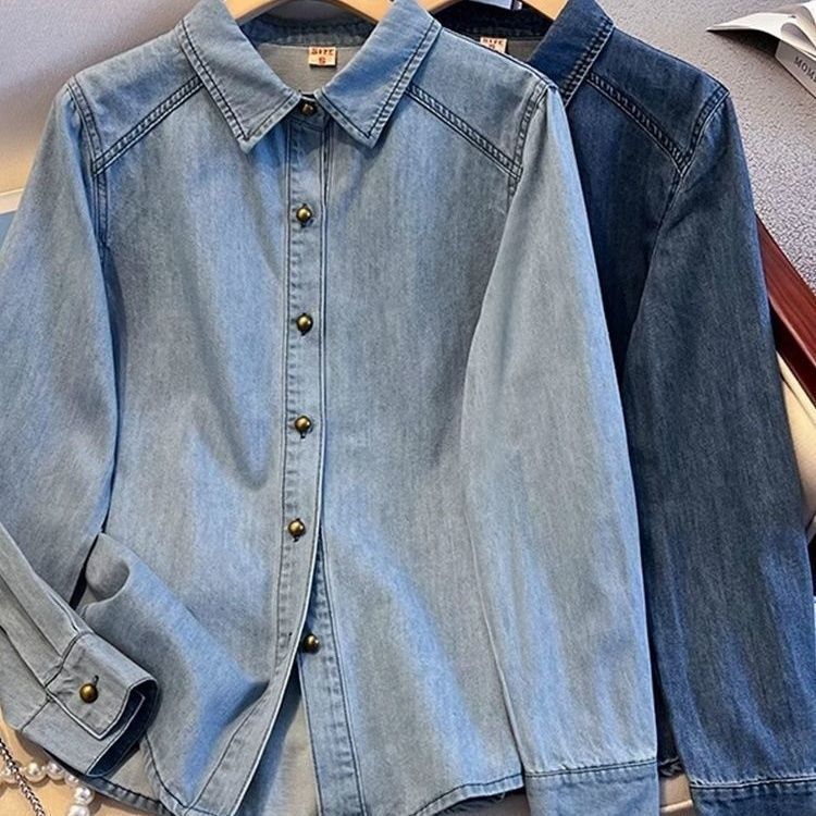 2026 Early Autumn New Light Blue Vintage Soft Denim Shirt for Women, Suitable for Layering, Spring Wear, Petite Size, Regular Shoulder Top