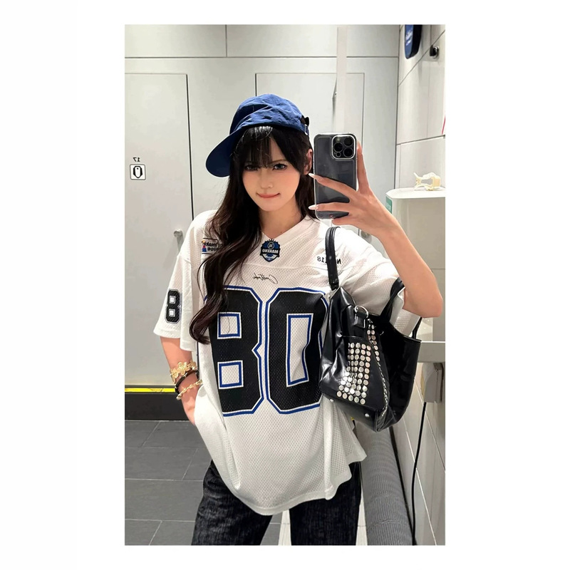 American high street style mesh breathable short-sleeve T-shirt for women, summer design rugby jersey, loose sporty V-neck top American high street style mesh breathable short-sleeve T-shirt for women, summer design rugby jersey, loose sporty V-neck top