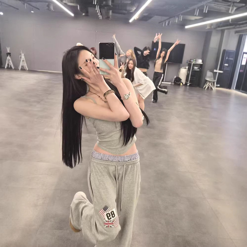 In Stock: Zheng Yian's Same Style Double-Layer Color-Blocked Waistband Wide-Leg Casual Pants, American Retro Patchwork Printed Sweatpants In Stock: Zheng Yian's Same Style Double-Layer Color-Blocked Waistband Wide-Leg Casual Pants, American Retro Patchwork Printed Sweatpants