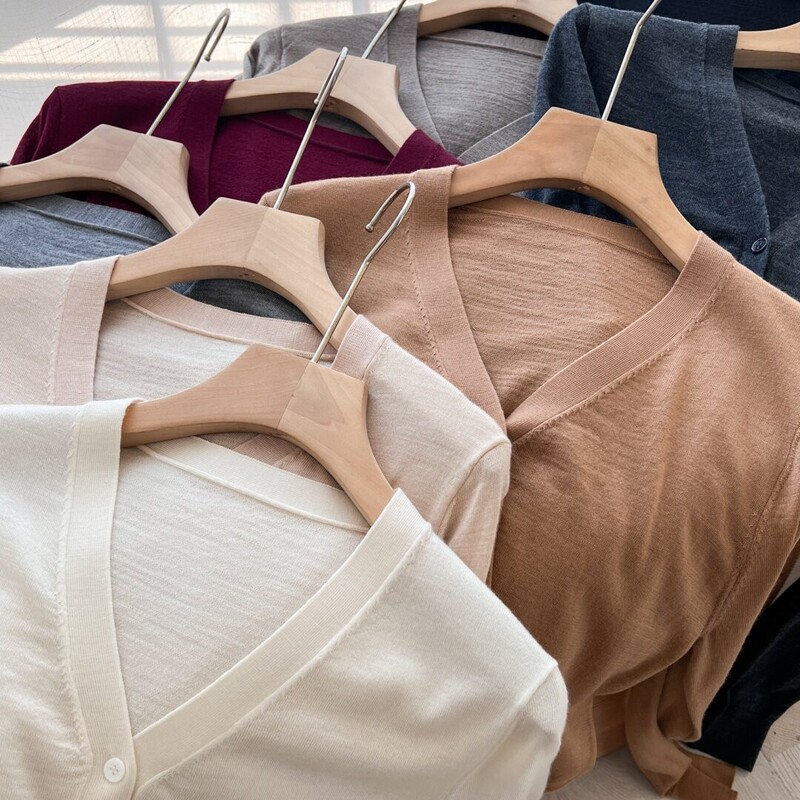 Fine-Spun 100% Merino Wool V-Neck Knitted Cardigan for Women, Loose Casual Korean Style Simple Versatile Thin Sweater Coat Fine-Spun 100% Merino Wool V-Neck Knitted Cardigan for Women, Loose Casual Korean Style Simple Versatile Thin Sweater Coat