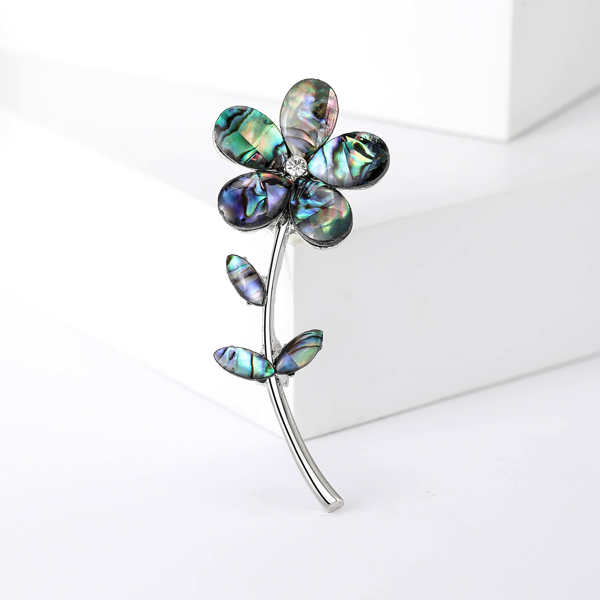 Brooches Classification Banquet Occasion Retro Pin Flower Alloy Inlay Shell Women's Brooches