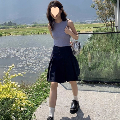 Skinny skirt wearing a single-breasted high-waist midskirt design pleated skirt temperament characters 2025 Spring and Autumn Women
