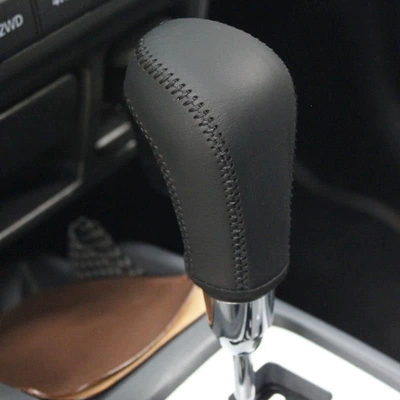 Special leather gear shift cover for Suzuki Alto, Jimny, Tianyu SX4, Shangyue, Swift, automatic transmission (Sürətlər qutusu və əl tormozu başlıqları) - black-leather-black-thread-protective-case