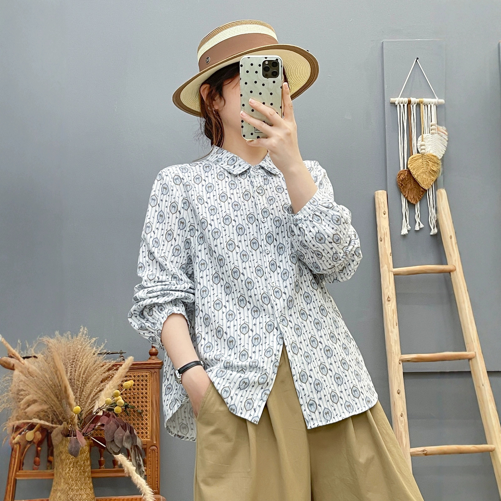 2314洋气磨毛蝴蝶结印花斜纹长袖衬衫 女秋装新款显瘦开衫上衣