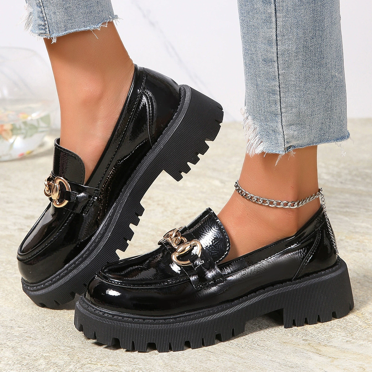 Трансграничные большие размеры британской обуви в британском стиле маленькие кожаные туфли женская весна 2025 новая японская серия JK толстая подошва одна педаль французская Lefu