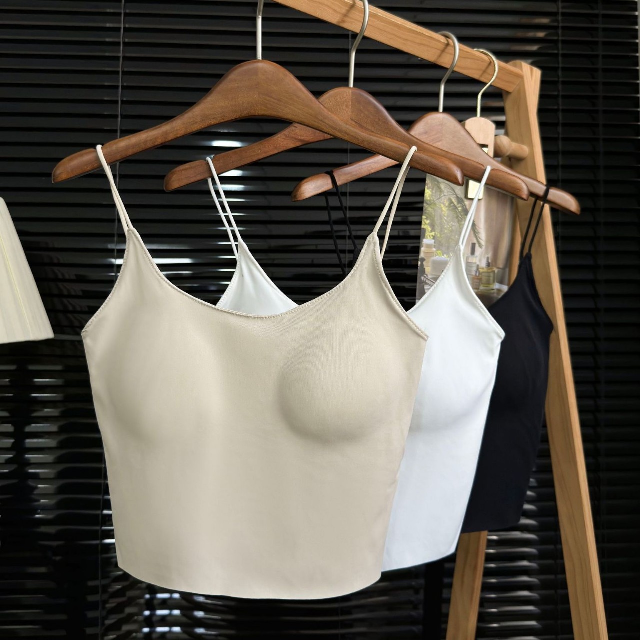 Summer simple pure cross fixed air cup camisole seamless ice silk inner thin shoulder strap bottoming chest wrap