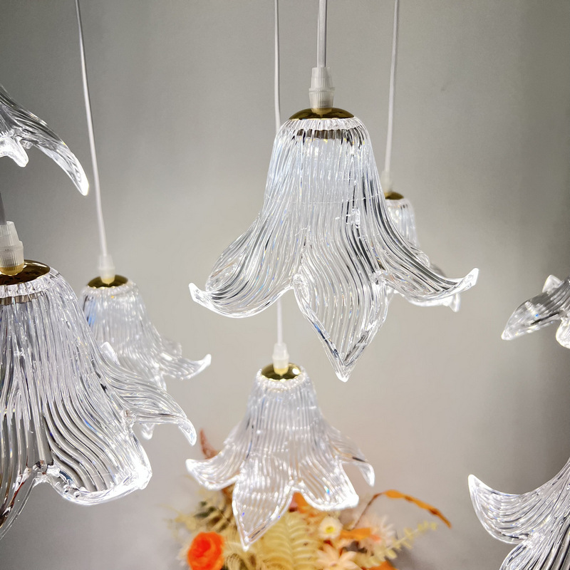 Diseño romántico tela decorativa nueva cadena de techo acrílico lámpara de lirio cristal fiesta de bodas bainia auditorio lirio