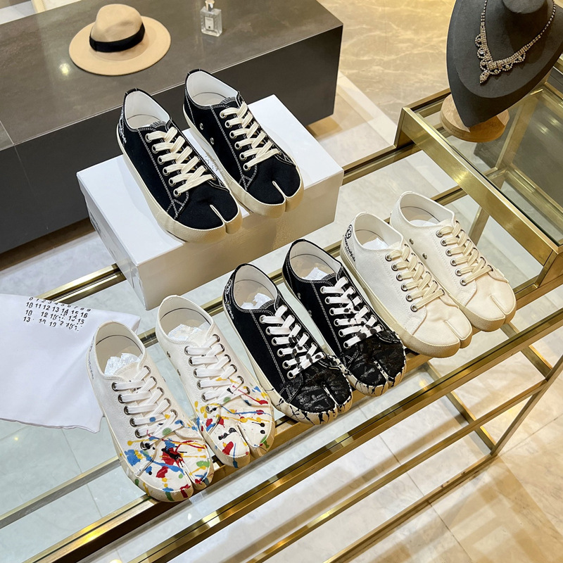 여성용 하이 버전 커플 캔버스 슈즈 Tabi Margiela 남성용 레트로 말굽 신발 MM6 스플릿 토 스포츠 및 캐주얼 슈즈