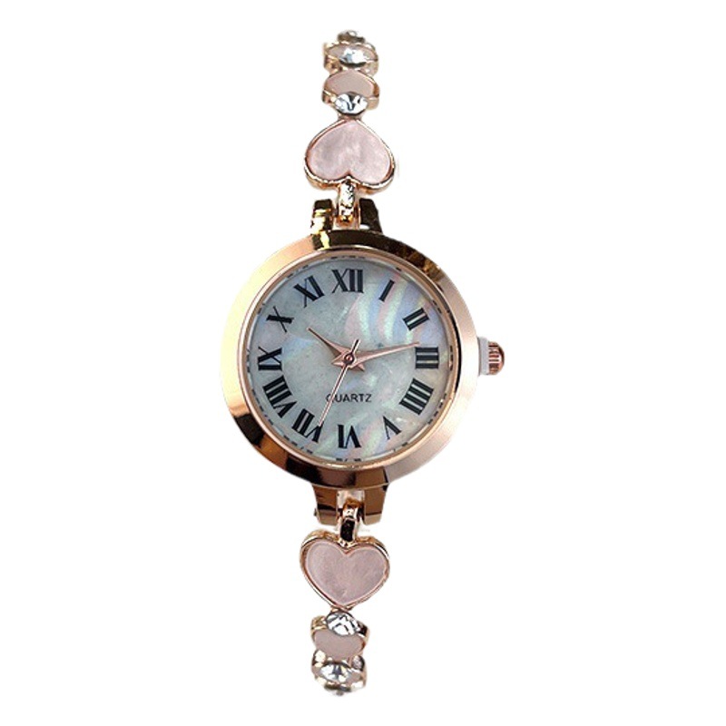 Nuevo nicho de las mujeres reloj de cuarzo pulsera de aleación de diamante incrustado reloj en forma de corazón pequeño reloj de temperamento ventas directas de fábrica
