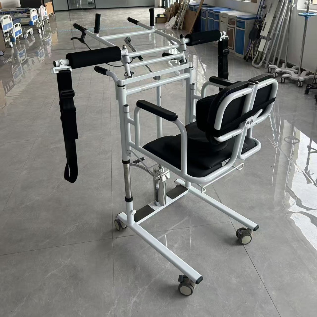 Dispositivo de desplazamiento para pacientes paralizados para personas discapacitadas bañarse asiento de inodoro máquina de desplazamiento para levantarse asistido asiento de elevación hidráulico reposabrazos