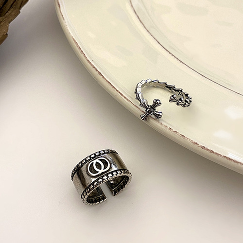 Vintage Retro Double Circle Cross Finger Ring for Trendy Hip-Hop Style Women