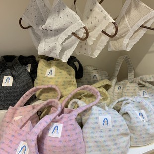 ��Сլ��ѝä����Ů��Ī�Ứ�r��͸������Ůʿ���ǃ�ѝ