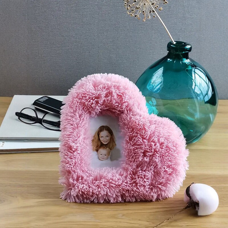 Cross-border imitation rabbit fur heart-shaped photo frame, creative teddy bear plush heart-shaped display piece, home decor gift, wholesale plush photo frame