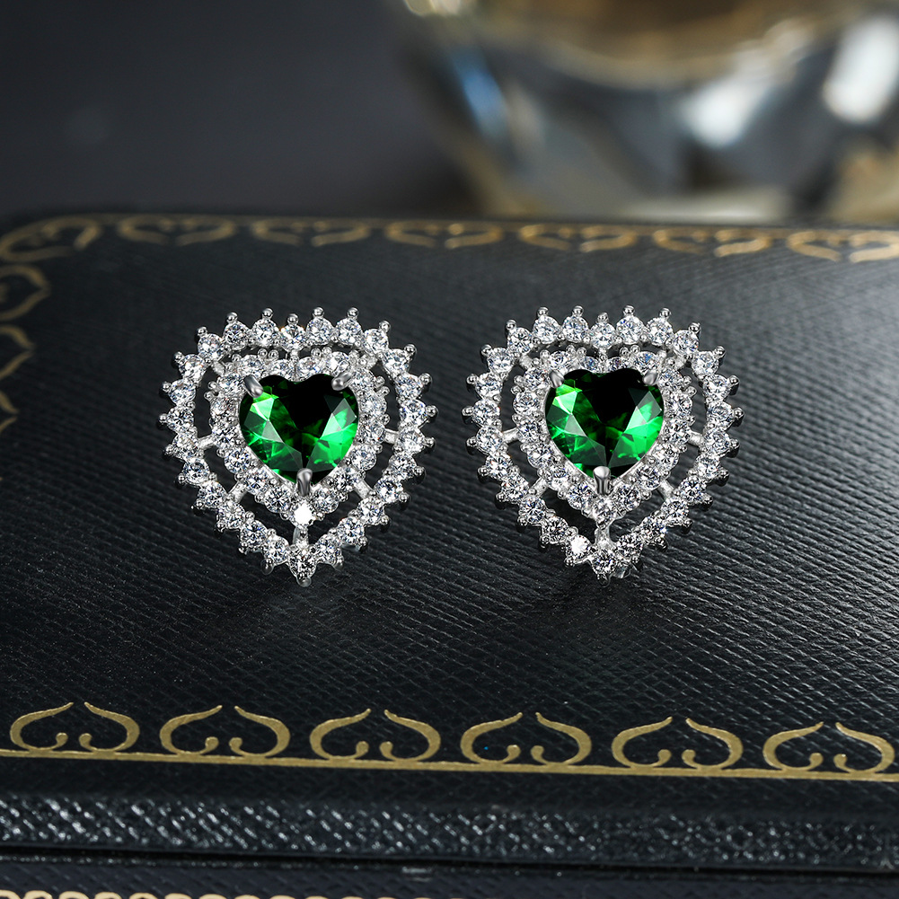 Fashion Heart Shape Copper Inlay Zircon Ear Studs 1 Pair