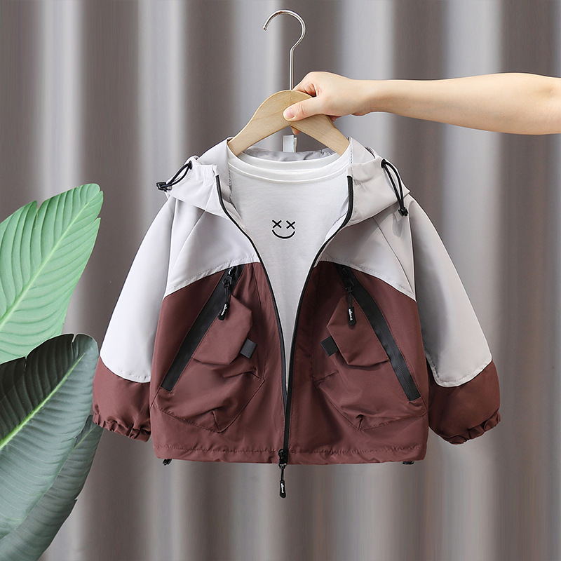 7602 cortavientos para niños chaqueta para niños 2025 nueva chaqueta con capucha de color en contraste chaqueta de primavera y otoño para bebés ropa para niños