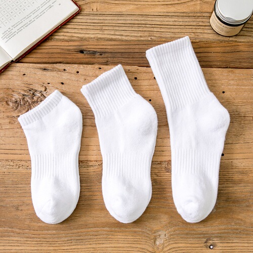 Socks for men's sports running autumn and winter thickened terry socks medium tube towel socks basketball stockings short socks for boys