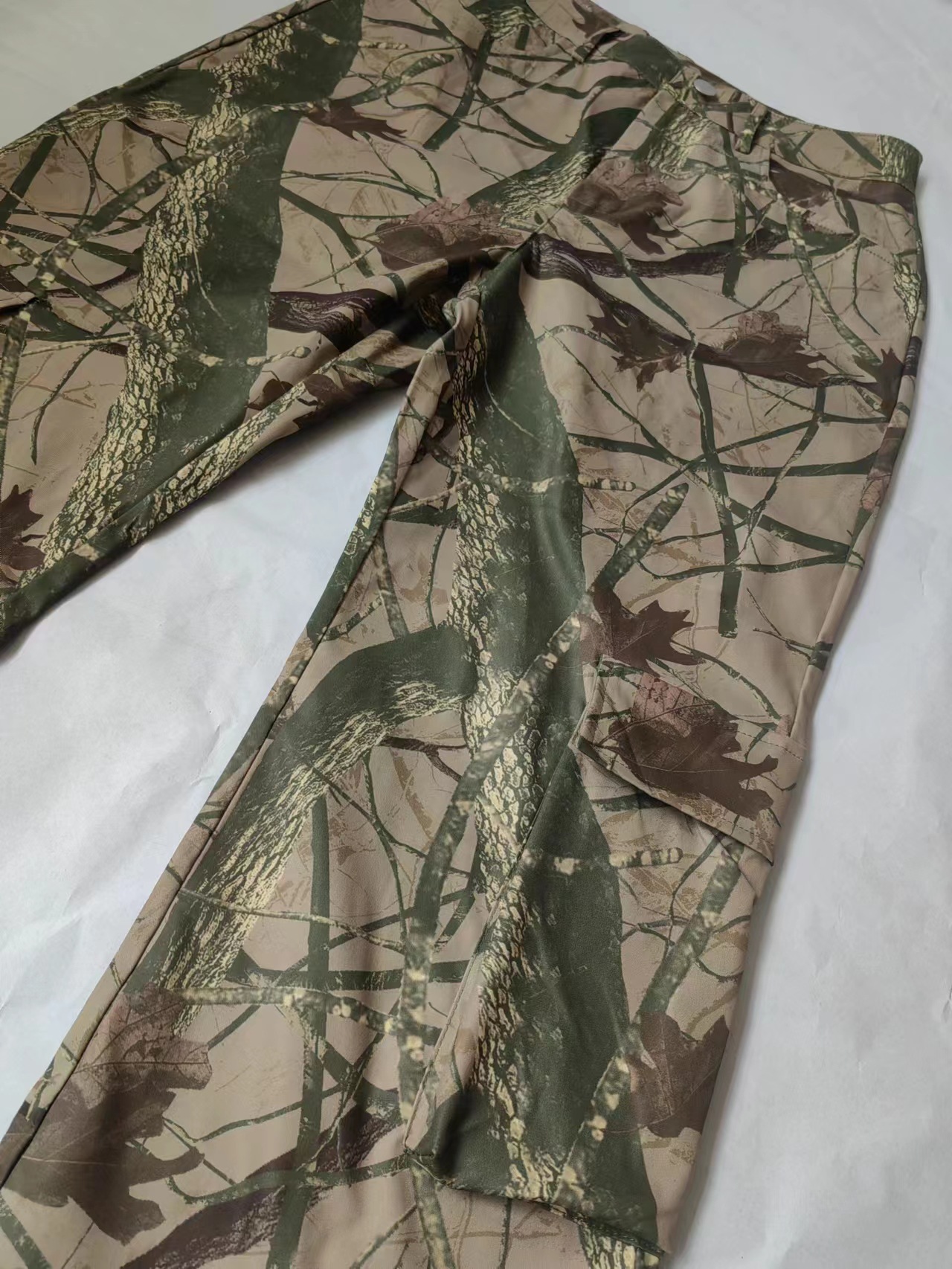 Vêtements pour femmes 2024 nouveau pantalon camouflage sexy ample décontracté à poches zippées_voghion.com