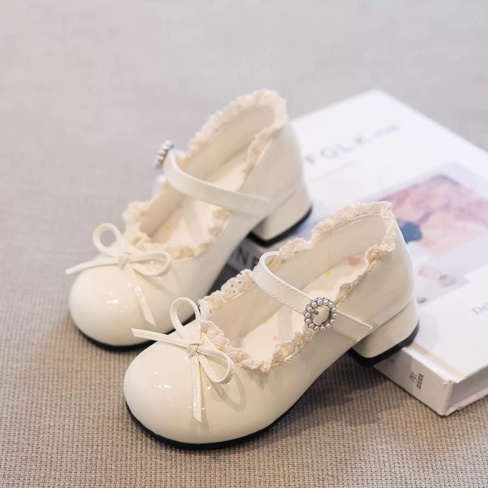 Маленькие черные кожаные туфли для девочек новые одиночные туфли