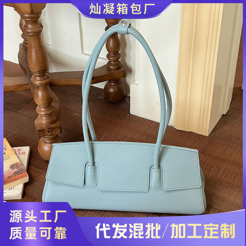 Cross-border 2026 Autumn New Commuting Niche Women's Bag Fashionable Underarm Bag Casual Large Capacity Handbag Shoulder Bag
