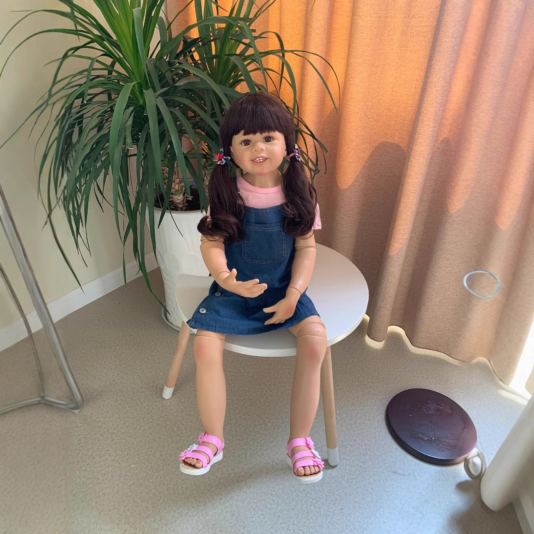 Modelo de la ropa de los niños de la muñeca de la simulación de la muchacha grande de los 98cm