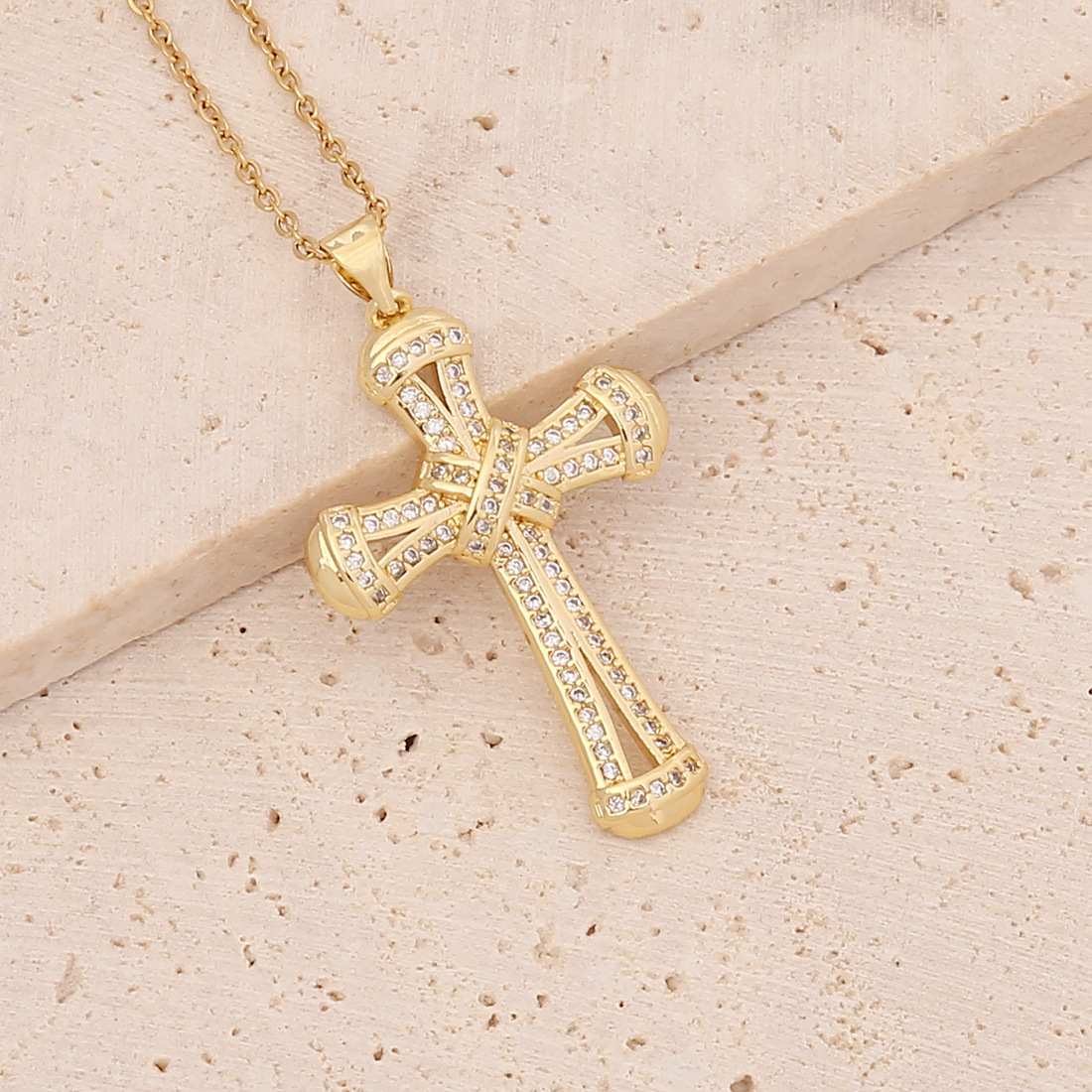 new copper micro-inlaid zircon hip-hop Virgin cross pendant 18K gold necklace