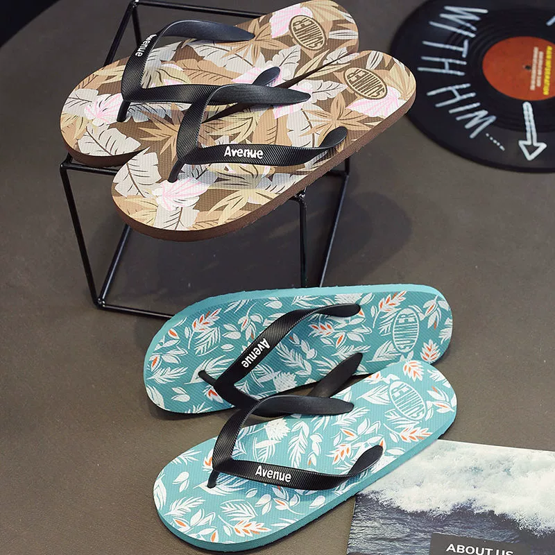 Мужские шлепанцы, летние модные сандалии-вьетнамки, пляжные тапочки в корейском стиле для студентов, повседневные нескользящие модные мужские шлепанцы оптом