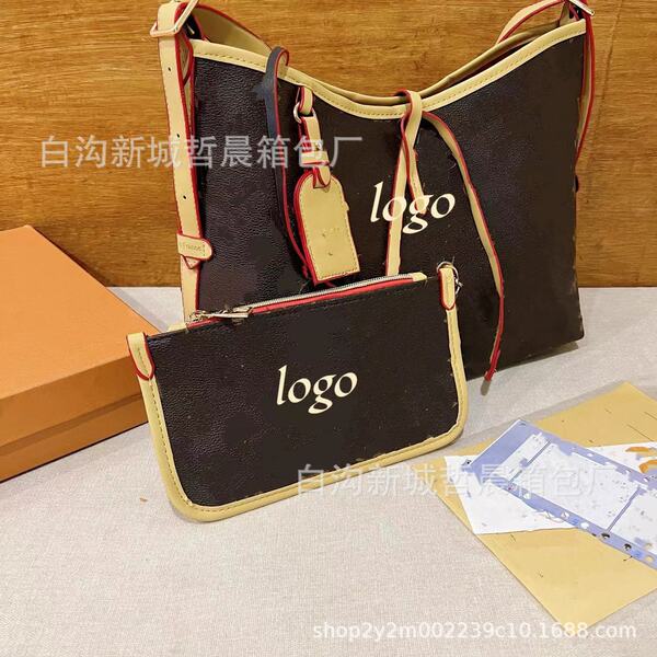 capacious retro classic elite one-shoulder bag