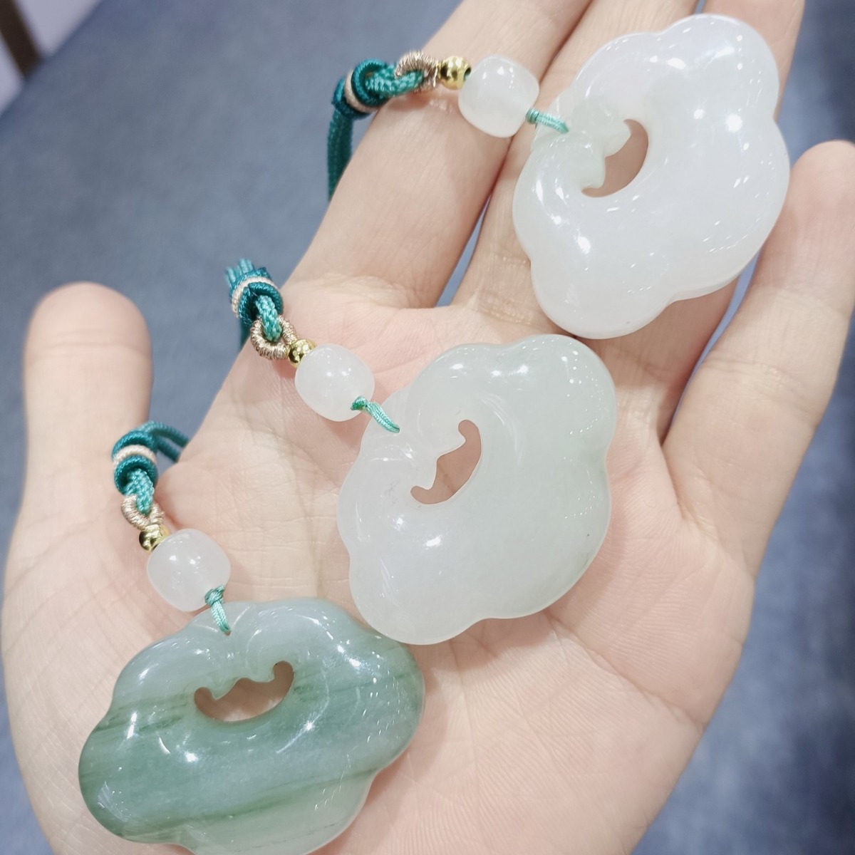 천산 추이 루이 락(싱글)