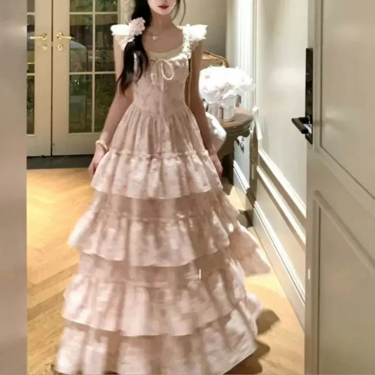 2025新款气质蕾丝小飞袖连衣裙女夏季高级感甜美收腰显瘦蛋糕裙子