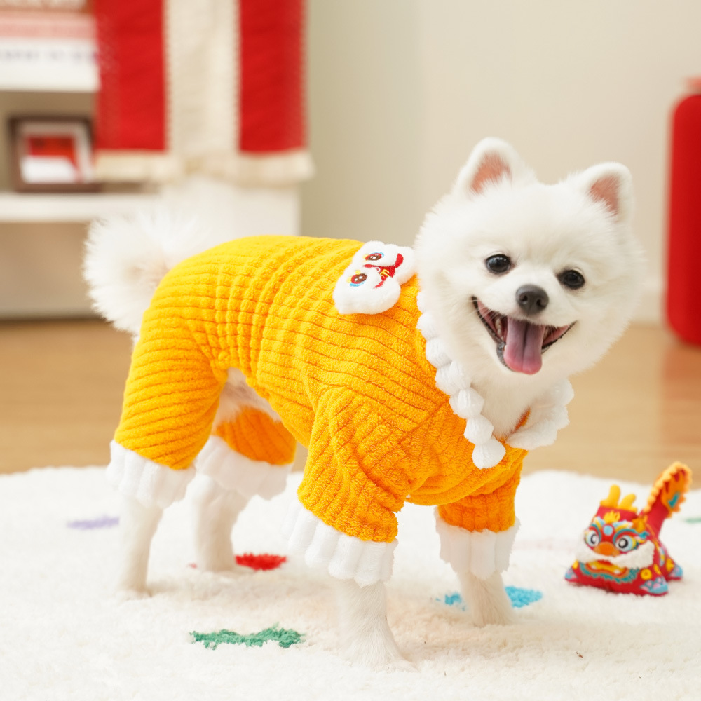 Año Nuevo mascota de cuatro patas más terciopelo grueso calentamiento otoño invierno ropa de perro para gatos ropa de perro para gatos al por mayor