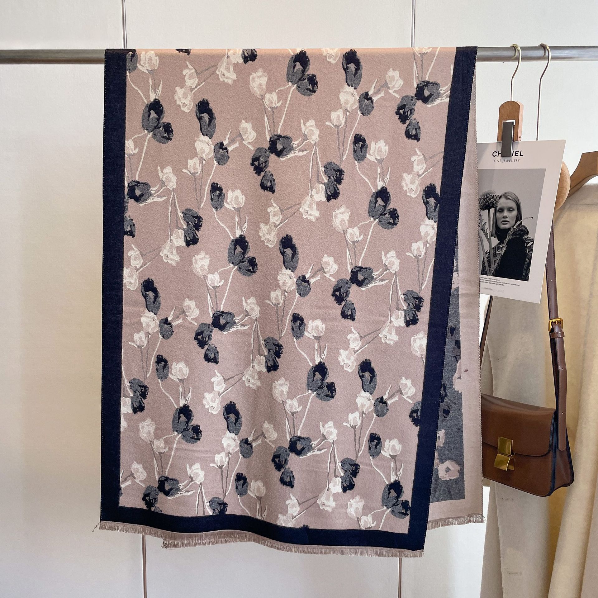 2023 nuevo clásico rosa estilo coreano versátil estudiante bufanda de cachemira engrosada de las mujeres habitación con aire acondicionado bufanda caliente