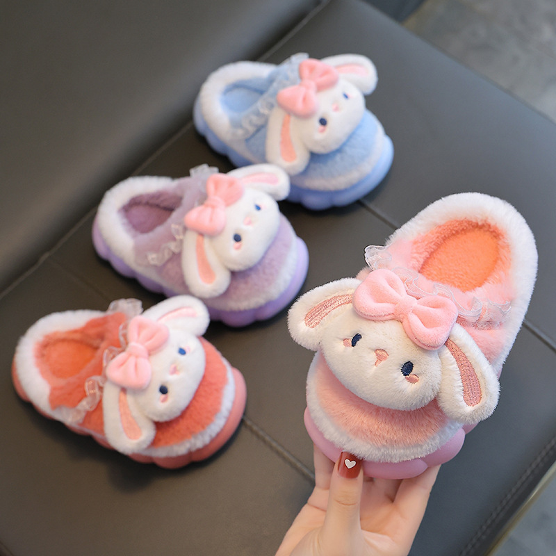 Zapatillas de algodón para niños invierno 2023 nuevos niños y niñas lindos de dibujos animados punta cerrada Zapatillas de algodón cálido zapatillas de felpa